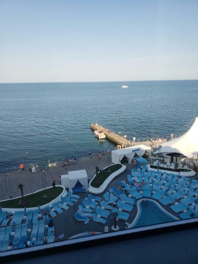 Apartmens Near Opera House Odesa Exterior photo