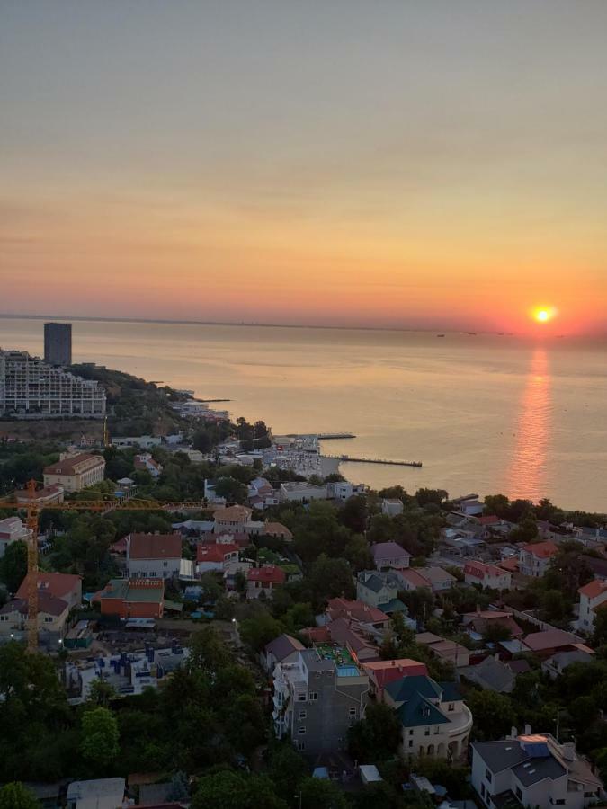 Apartmens Near Opera House Odesa Exterior photo